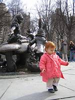  Alice in Wonderland sculpture, Central Park