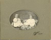 1904 ca, James Thomson and Robert Allan, twins age 1, Scotland